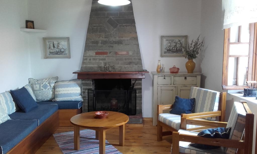 Gasthaus Athina'S House Skala Sotiros Exterior foto