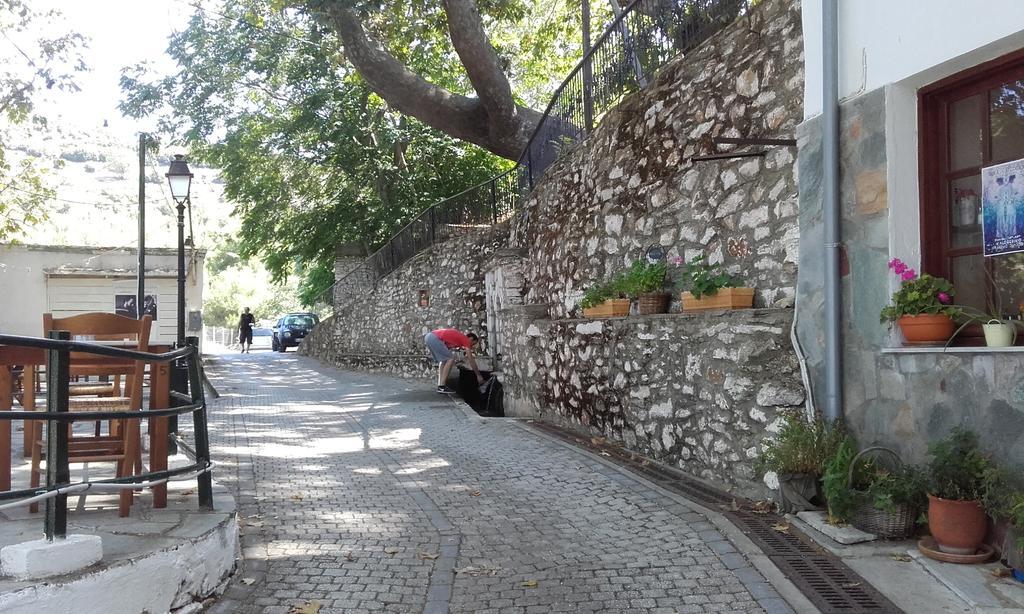 Gasthaus Athina'S House Skala Sotiros Exterior foto