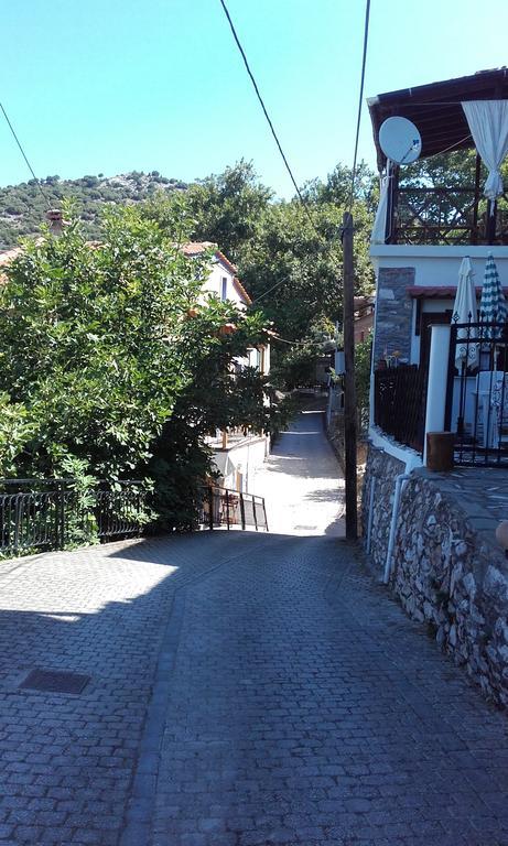 Gasthaus Athina'S House Skala Sotiros Exterior foto