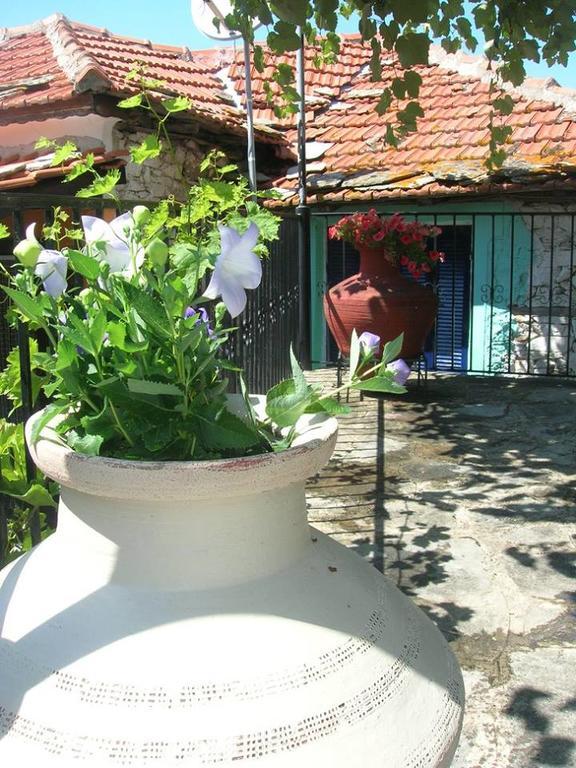 Gasthaus Athina'S House Skala Sotiros Exterior foto
