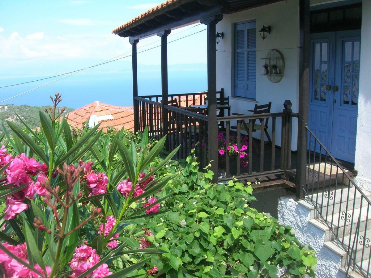 Gasthaus Athina'S House Skala Sotiros Exterior foto